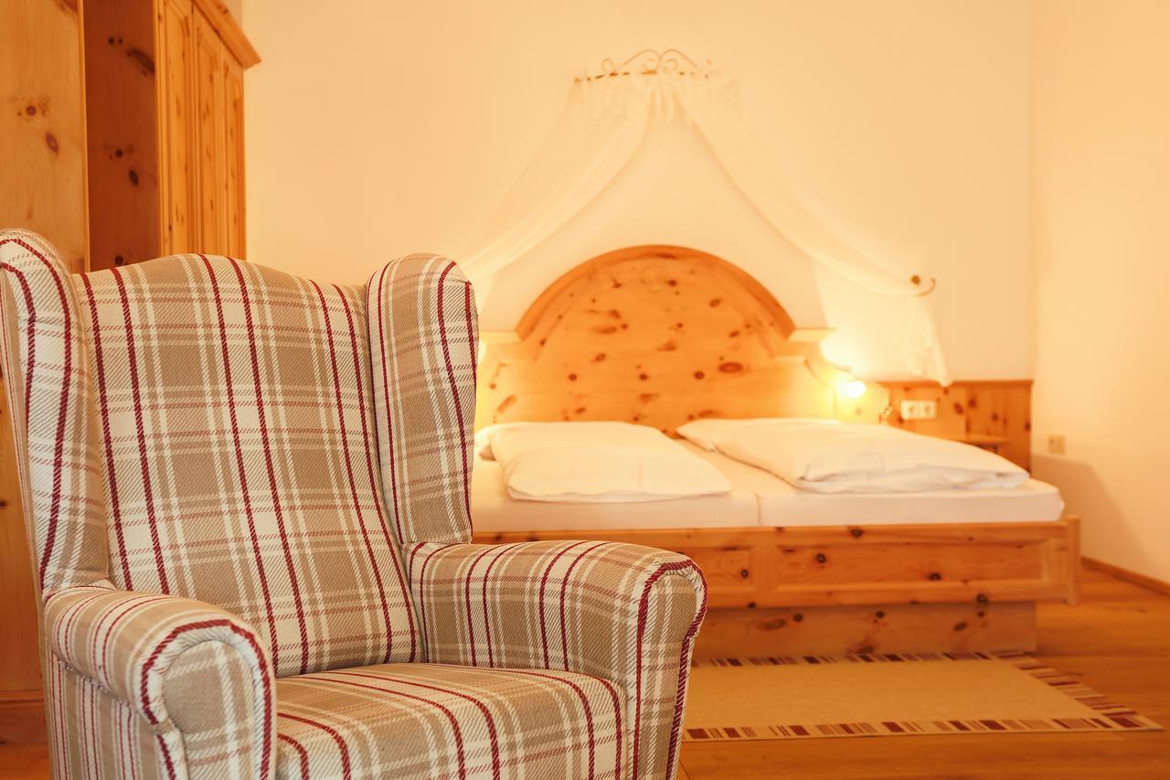 Sattelbogener Hof Hotel Traitsching Luaran gambar